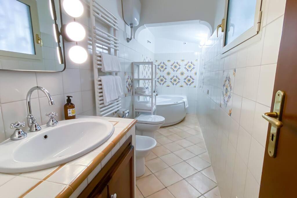 Ferienwohnung Le Scale Salerno Exterior foto